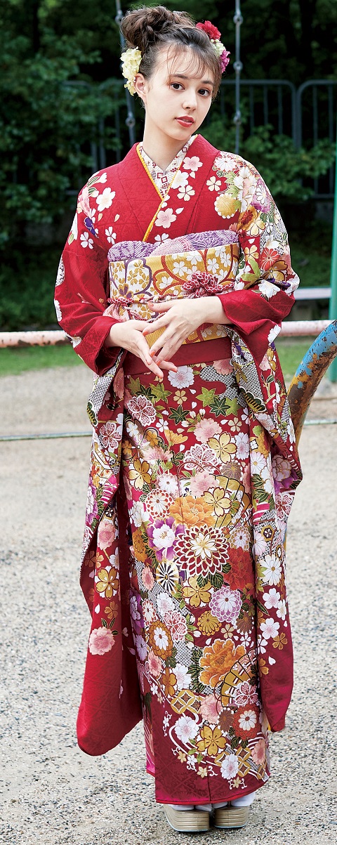 http://wa-shibata.co.jp/furisode/info/info/img/18_AU_0666%20480780%201.jpg