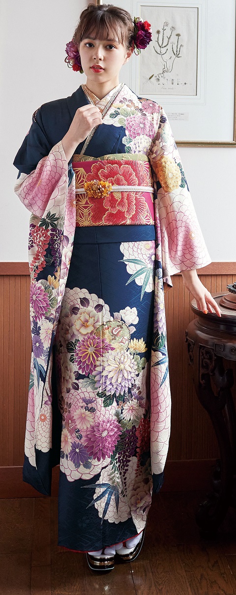 http://wa-shibata.co.jp/furisode/info/info/img/8_AU_9622%20480780%201.jpg