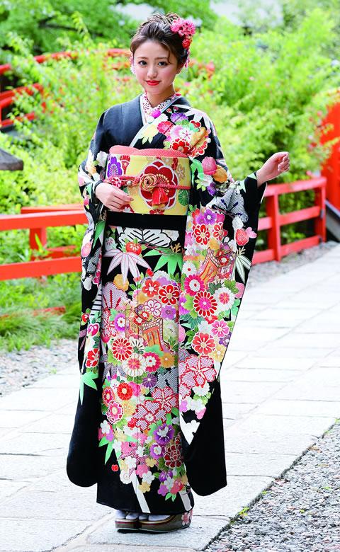 http://wa-shibata.co.jp/furisode/info/info/img/H304_0006_480780.jpg