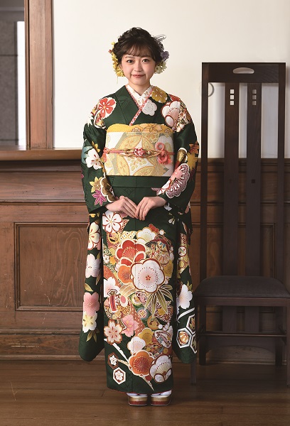 http://wa-shibata.co.jp/furisode/info/info/img/KR-505%20HP.jpg